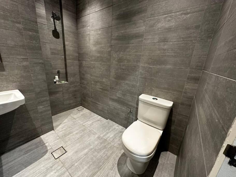 A.R Homestay Riverine Condominium Кучинг Екстериор снимка